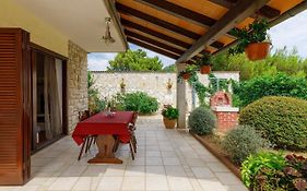 Stylish Flats With Two Bedrooms In Premantura